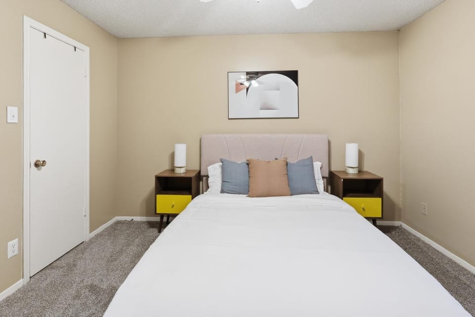 Cozy 2-bedroom retreat in West Lubbock Apartment in Lubbock