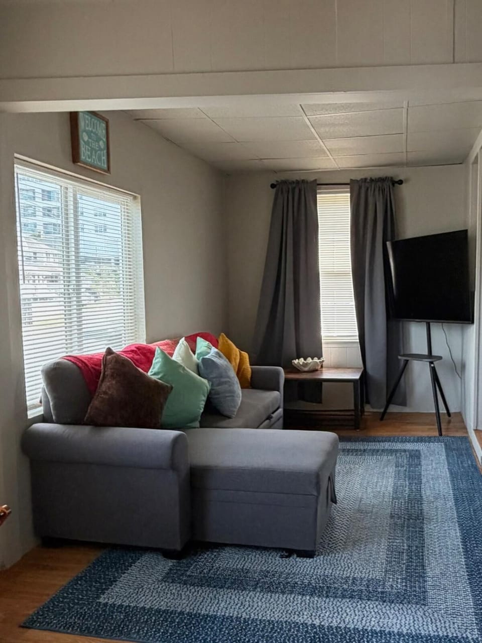 Communal lounge/ TV room, TV and multimedia, Living room, Seating area, Evening entertainment