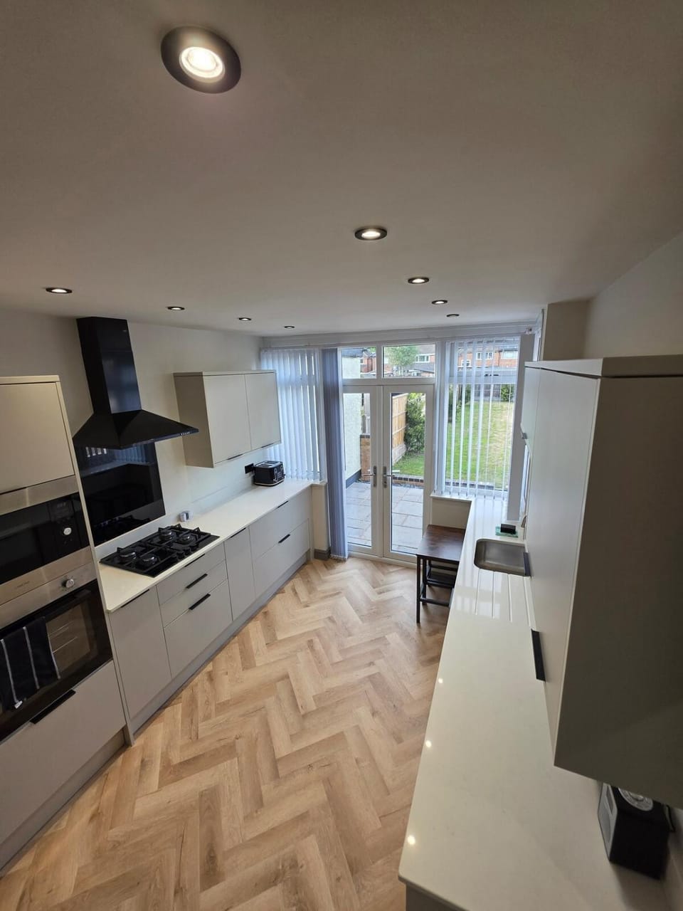 New-4 Bed-Sleeps 6-Free Parking-Wi-Fi-BHX-NEC-HS2 House in Solihull