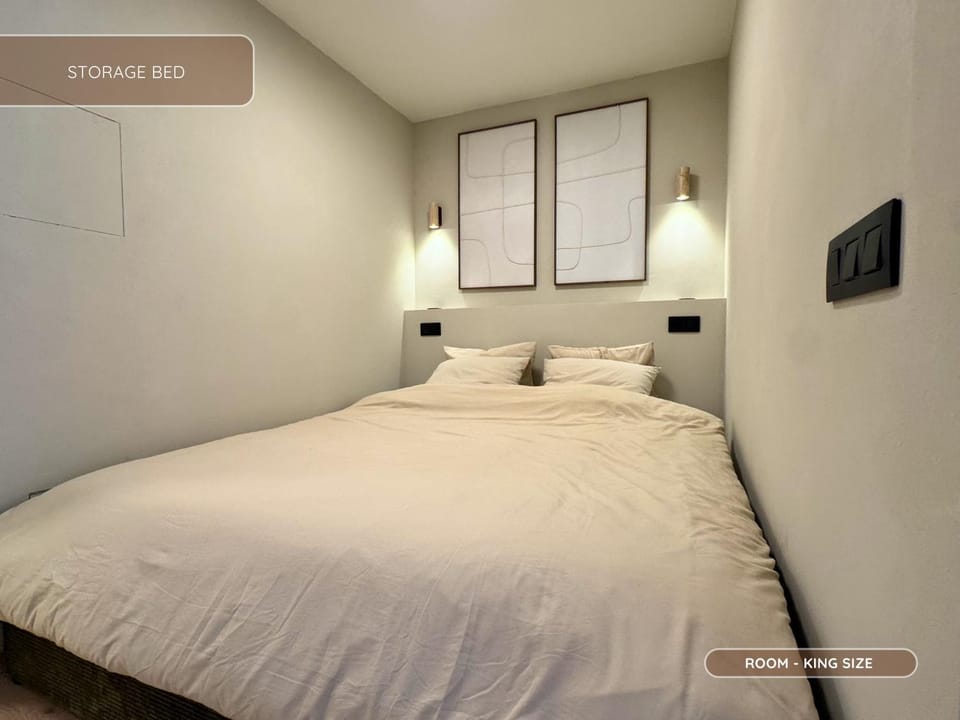 Bed, Photo of the whole room, Bedroom