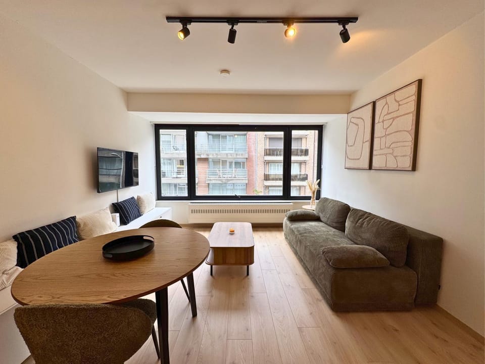 TV and multimedia, Living room, Dining area