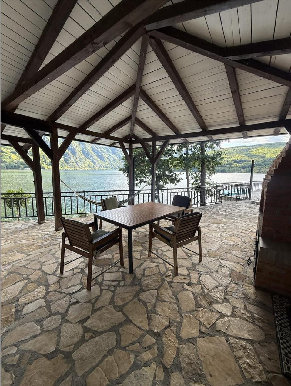 Vila Libra Perućac Lake Villa in Zlatibor District, Serbia