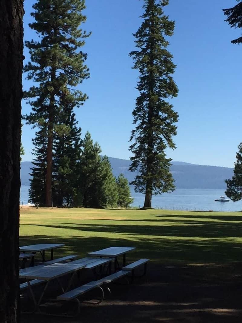 Basecamp Luxury Lake Almanor Cabin Cabin in Lake Almanor West