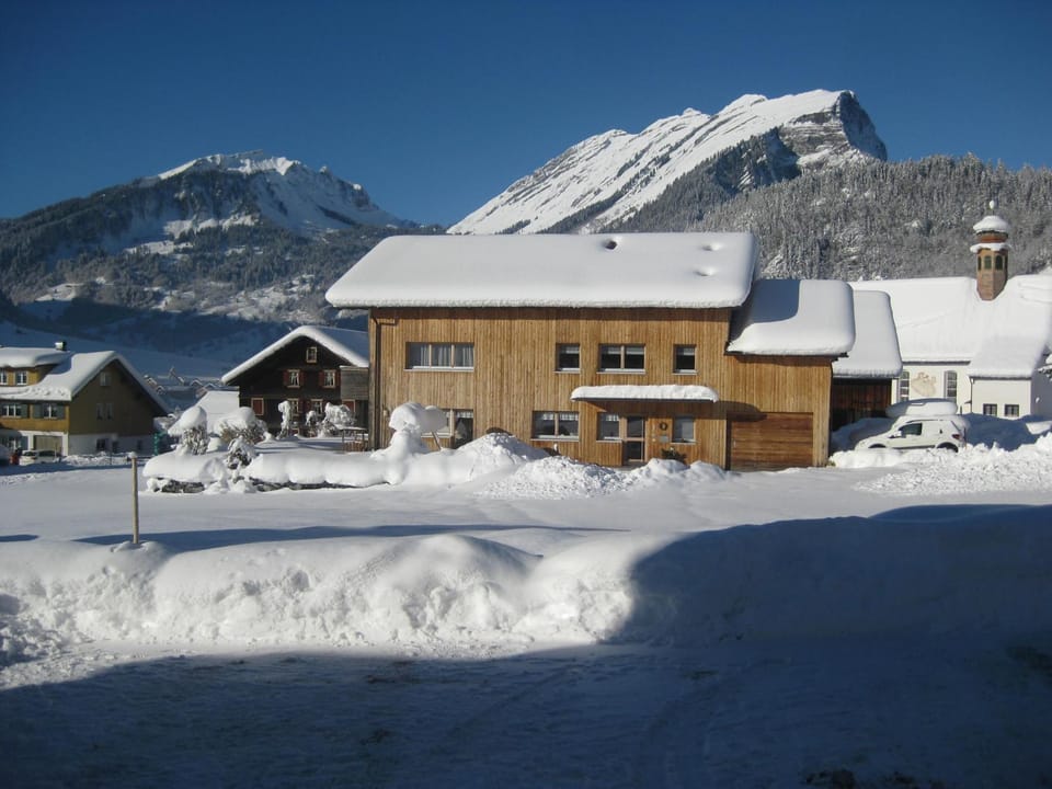 Facade/entrance, Natural landscape, Winter, On site, Mountain view
