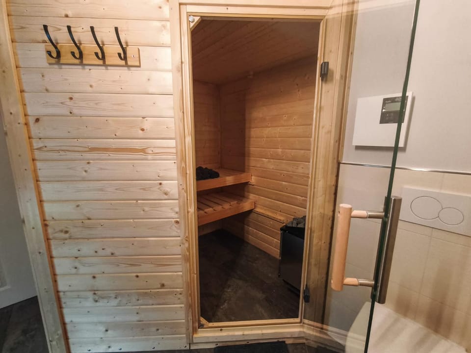 Sauna, Bathroom