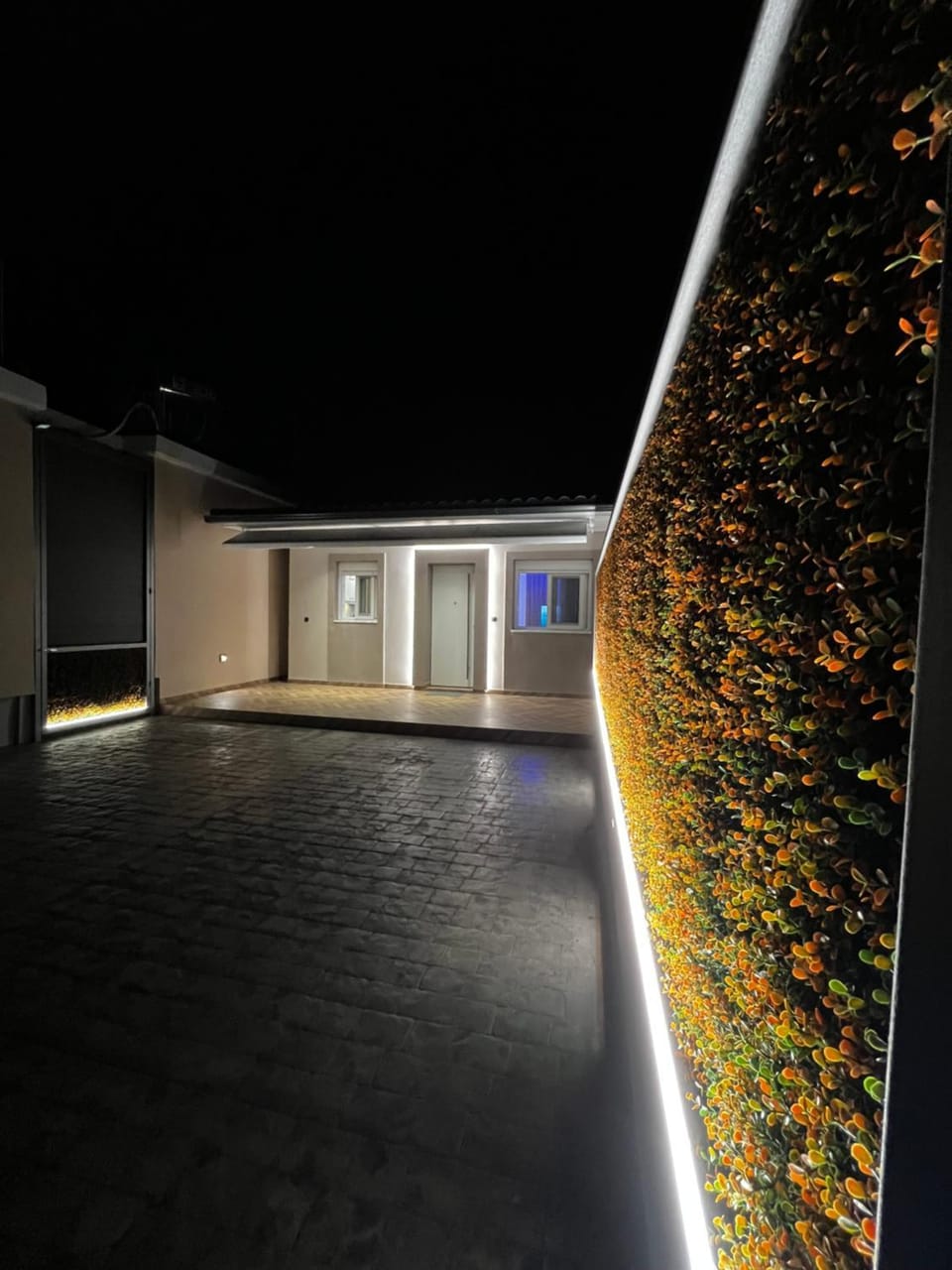 Property building, Balcony/Terrace