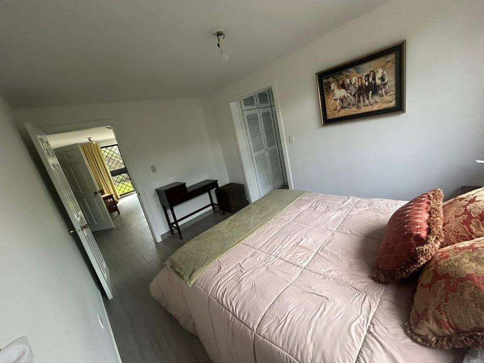 Suit en Urbanización Monteserrín Apartment in Quito