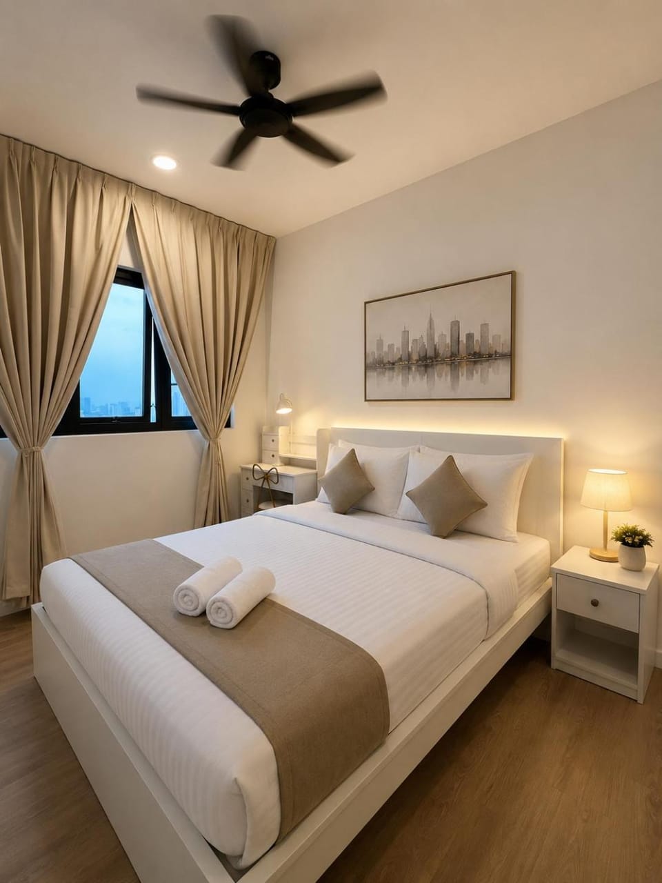 Bed, Photo of the whole room, Bedroom, fireplace