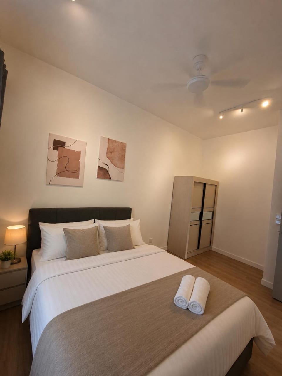 Bed, Photo of the whole room, Bedroom, towels, wardrobe