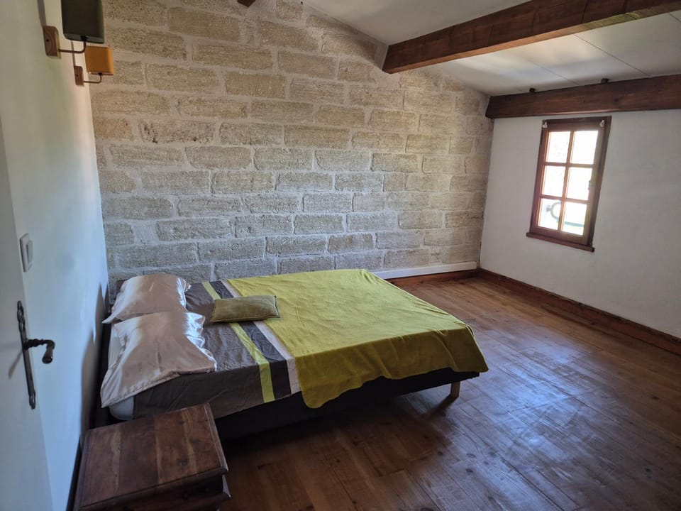 Appartement F4 au sein d'un domaine du 17e siècle rénové Apartment in Occitanie