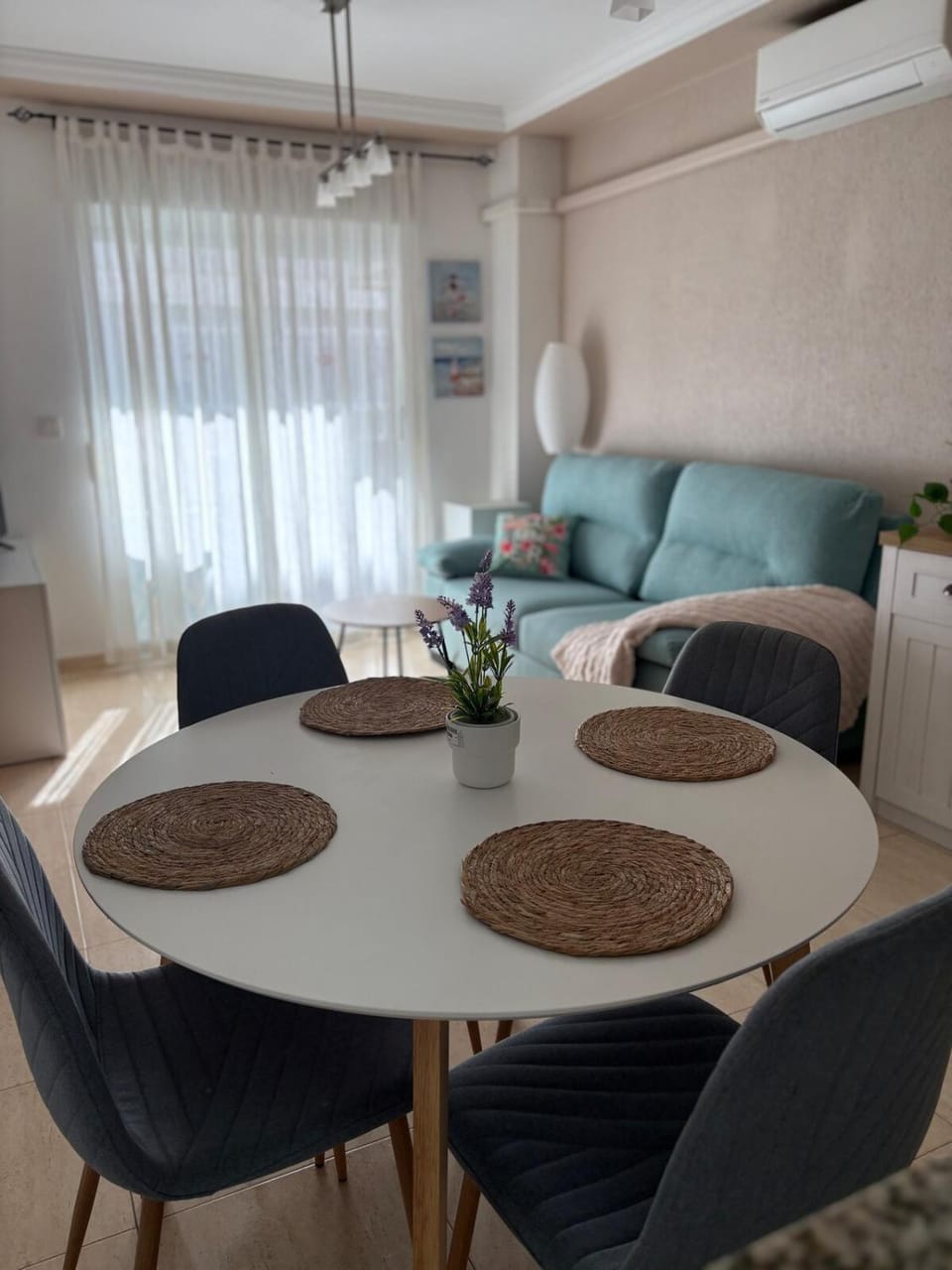 Sunny&Cozy Apartment, 6-Min Walk to Del Cura Beach Apartment in Torrevieja