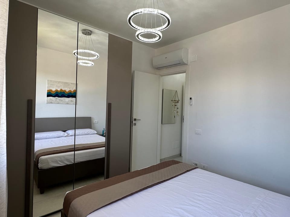 Bedroom, safe, air conditioner