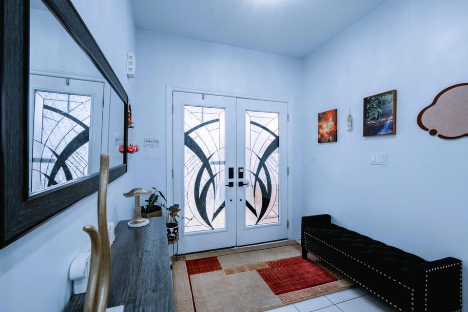 4 Bed 4 Bath Home in Prime Niagara Area 2700 sqf House in Saint Catharines