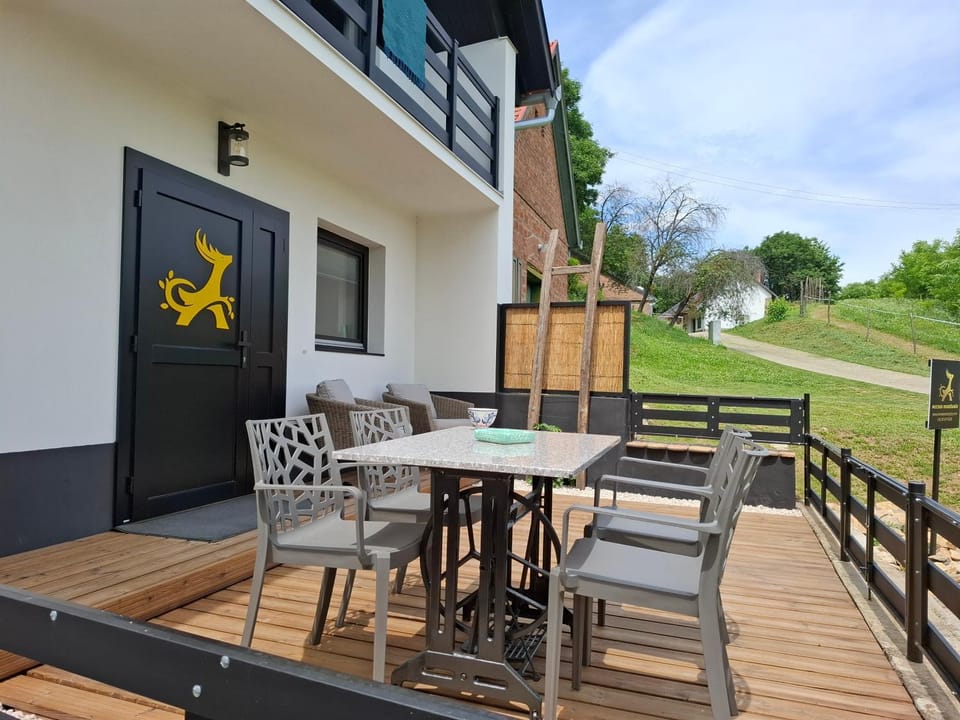 Balcony/Terrace, Dining area