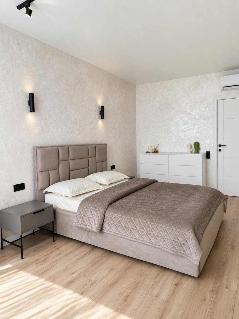 Апартаменти в новобудові з терасою, бл центр Apartment in Lviv