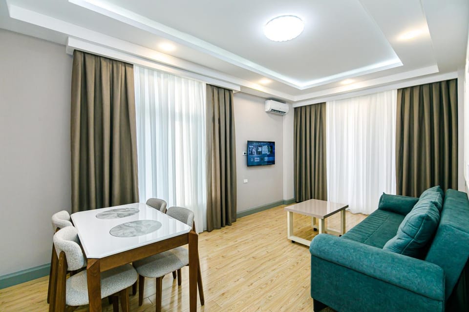 TV and multimedia, Living room, Dining area
