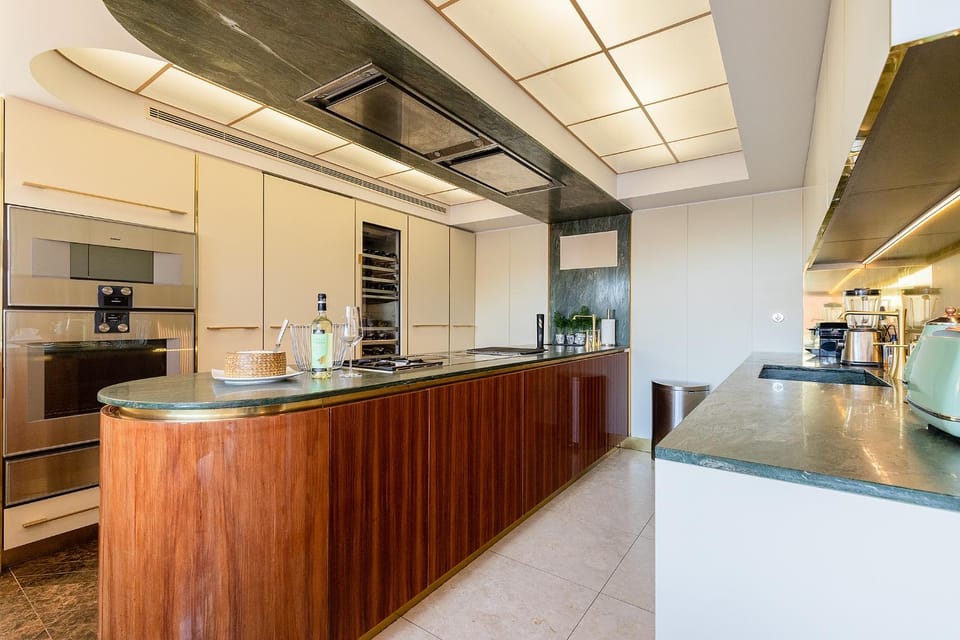 Saldanha Penthouse Apartment in Lisbon