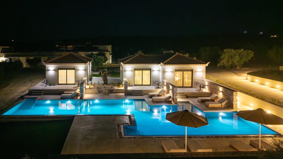 Koroni Poolside Suites House in Messenia