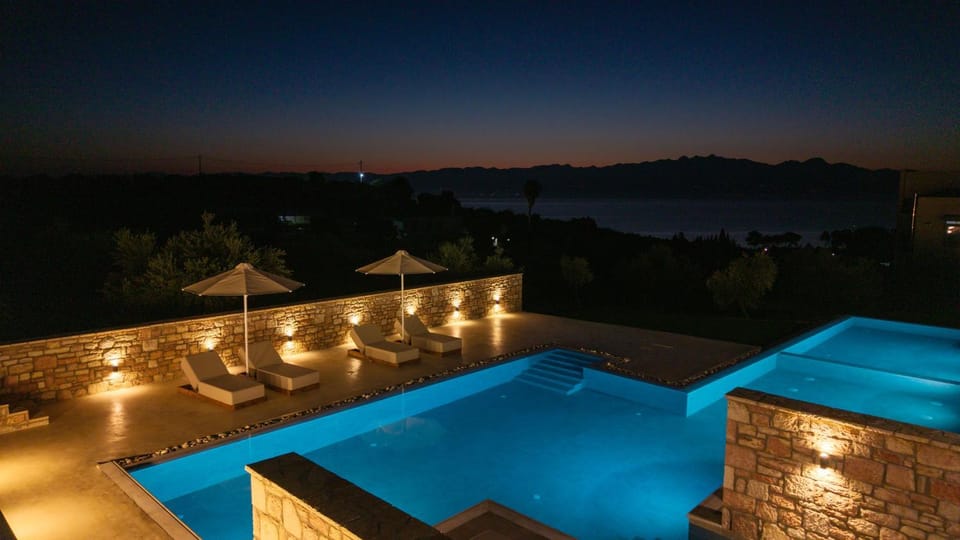 Koroni Poolside Suites House in Messenia