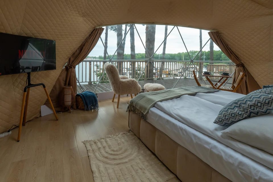 View (from property/room), Balcony/Terrace, Seating area