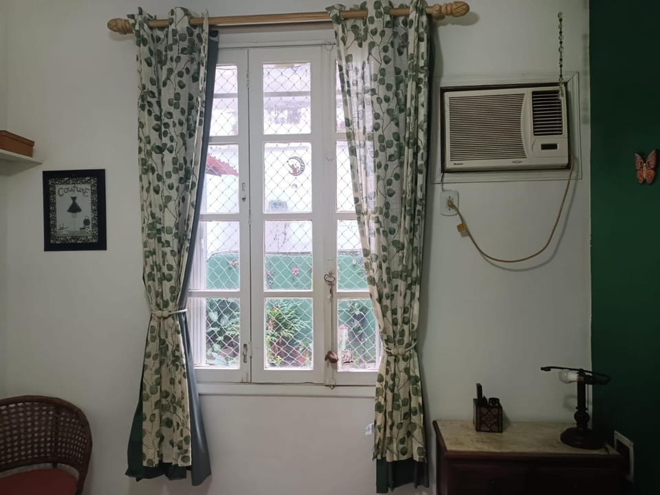 Quarto artístico com terraço em Botafogo Vacation rental in Rio de Janeiro