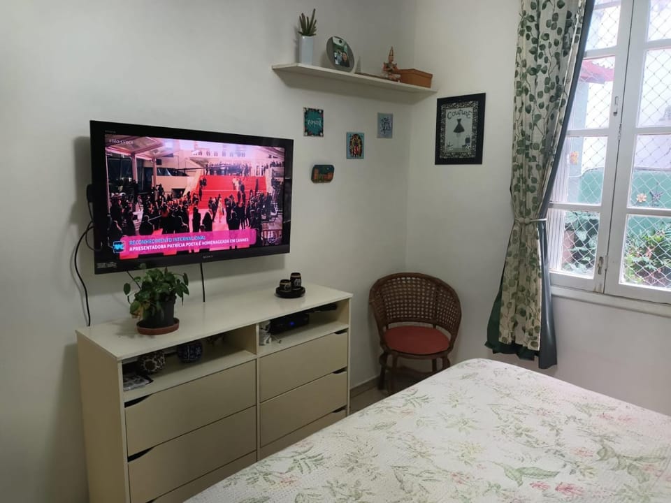 Quarto artístico com terraço em Botafogo Vacation rental in Rio de Janeiro