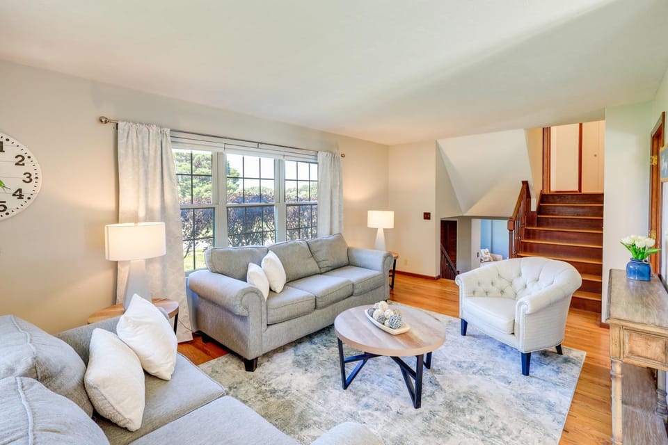 Great for Families! Omaha Getaway w/ Yard & Deck House in Omaha