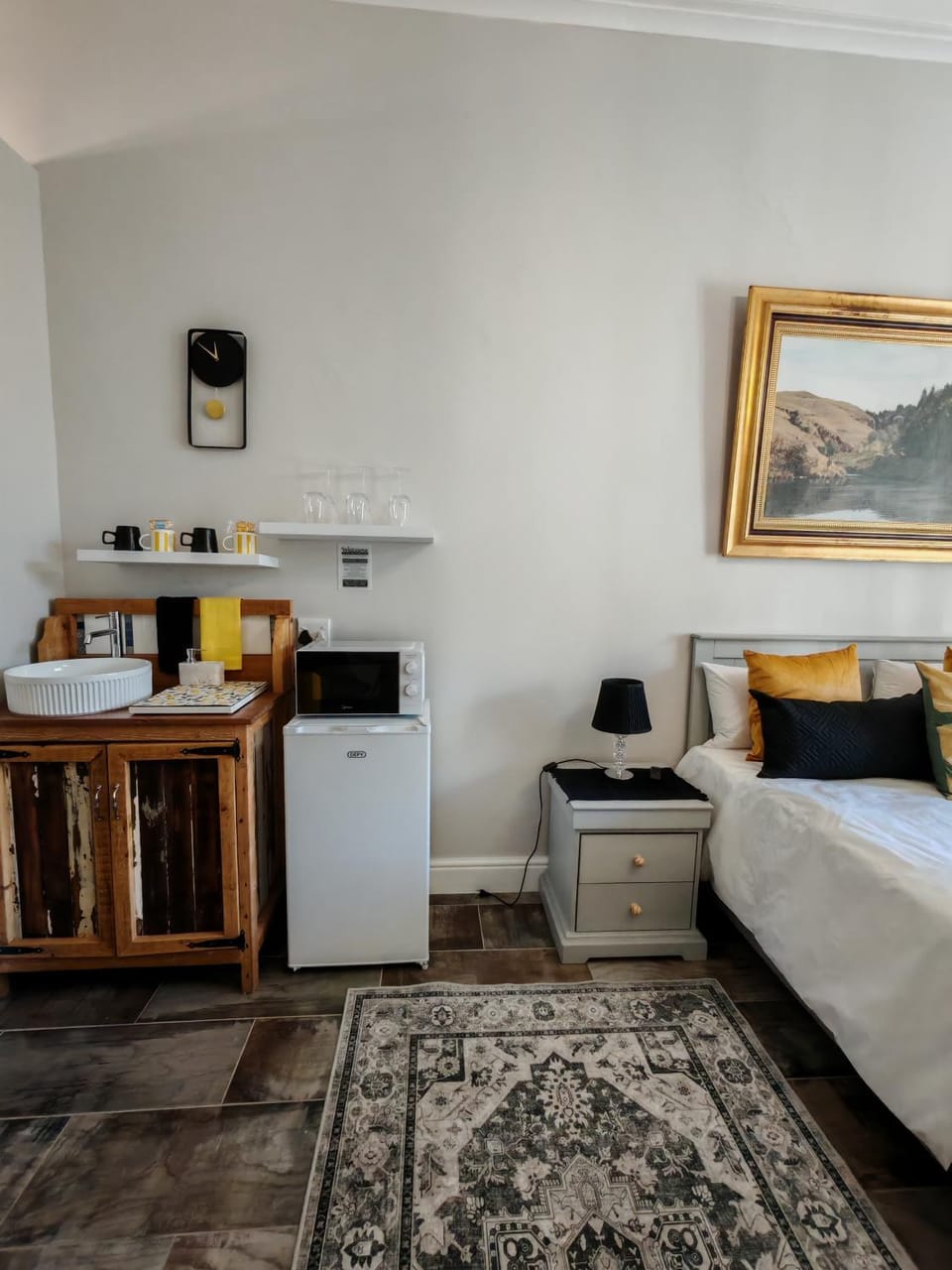 LaDamon 4 Bed and Breakfast in Cape Town