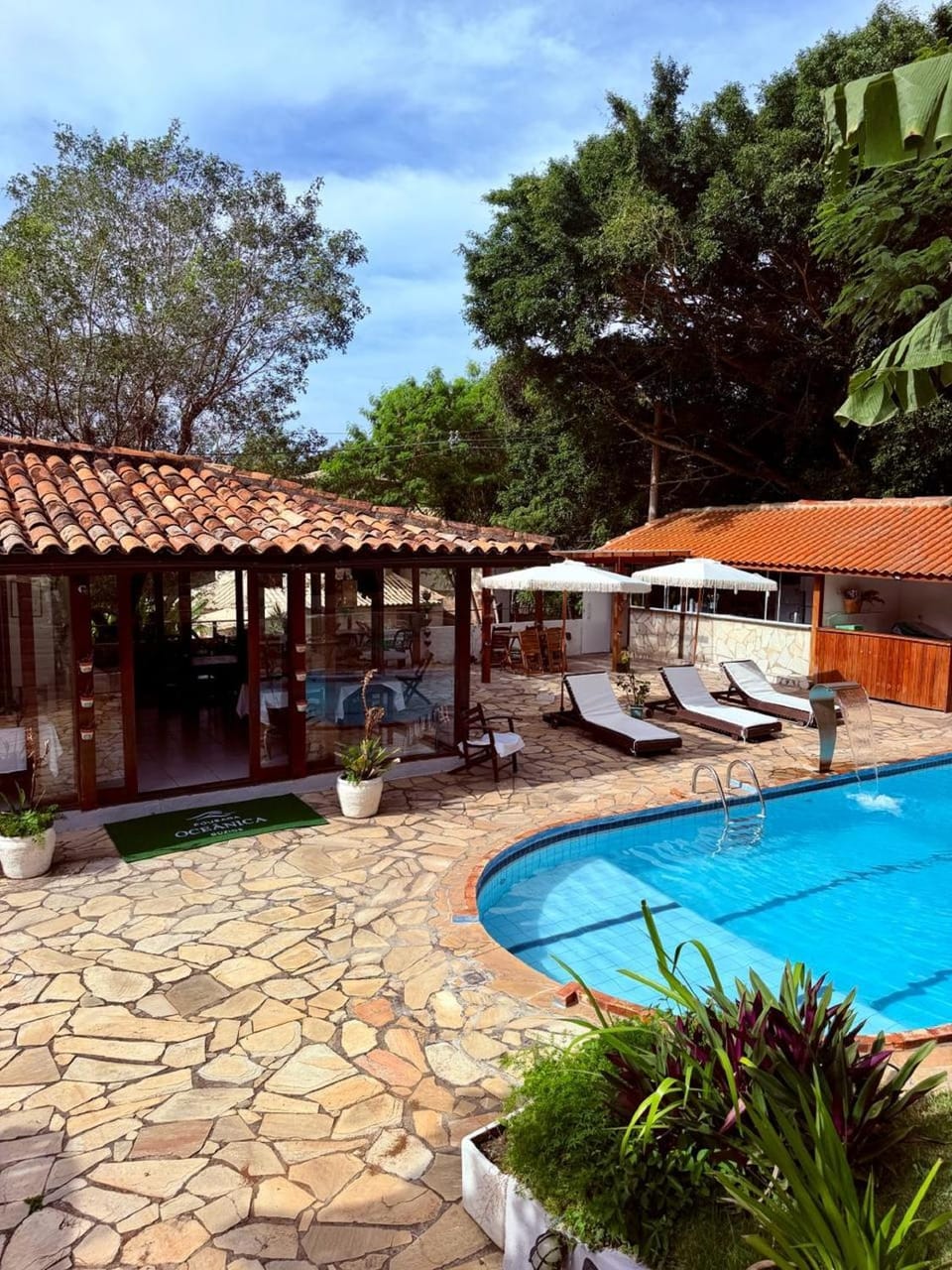 Swimming pool, sunbed