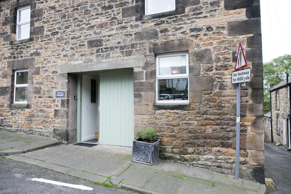 Property building, Street view