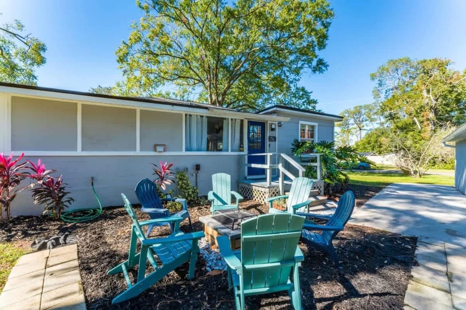 Groovy Grove - Team Joseph Ellen House in Jacksonville