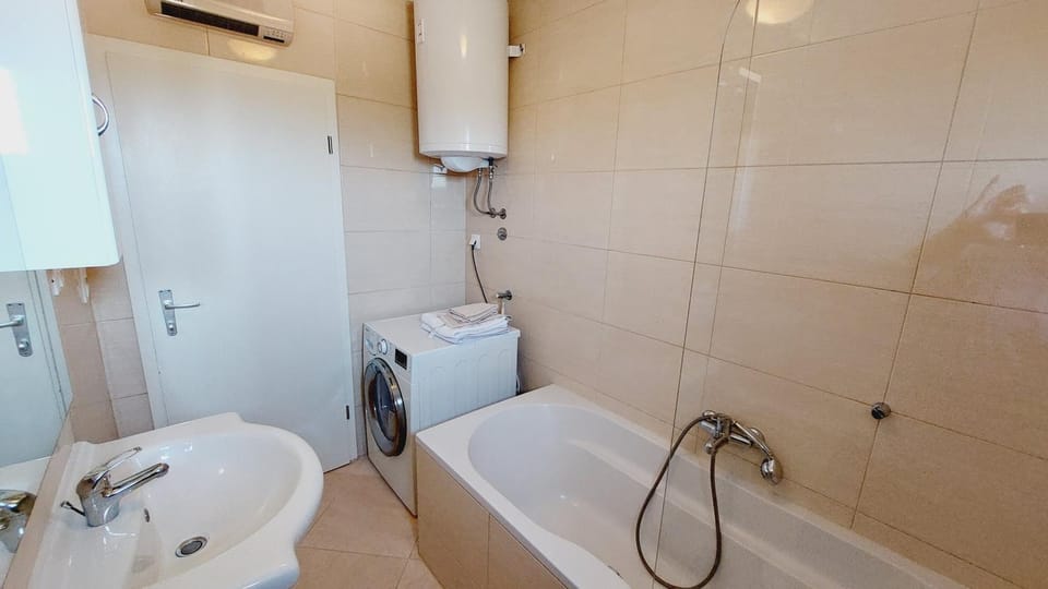 Apartment with no balcony Apartment in Pula