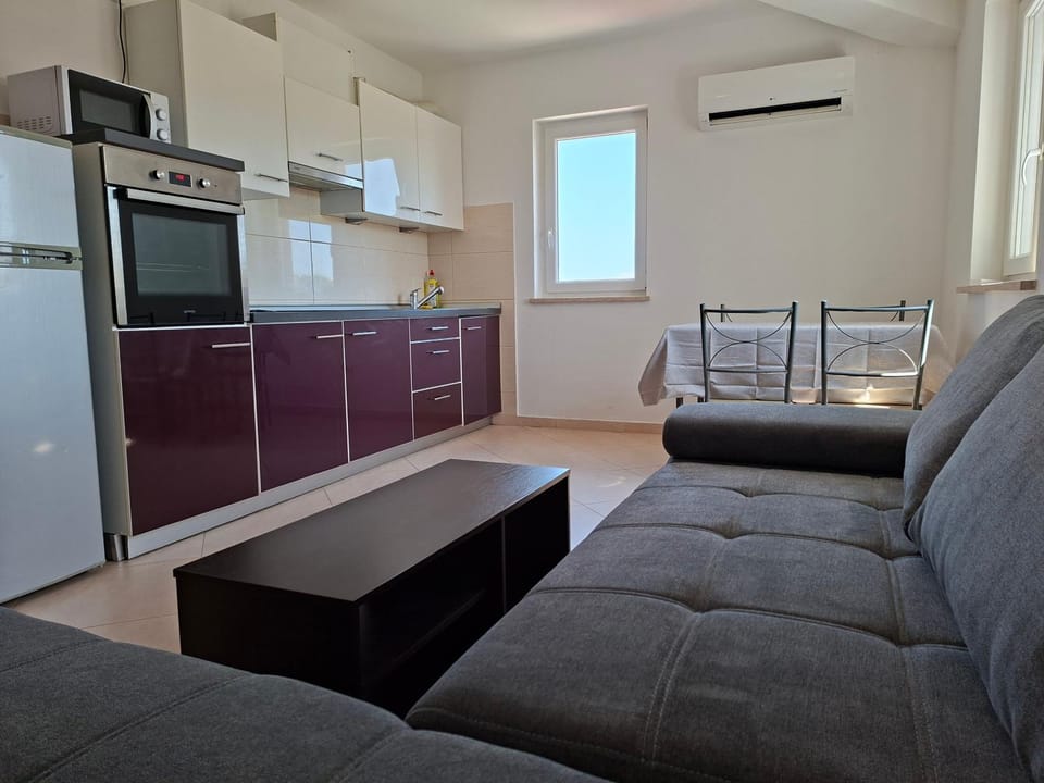 Apartment with no balcony Apartment in Pula