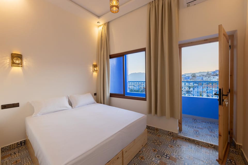 View (from property/room), Balcony/Terrace, Bedroom