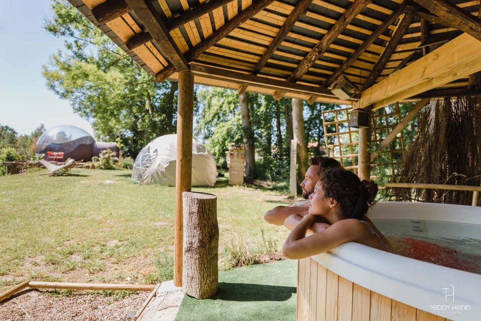 Natural landscape, Hot Tub, Spa and wellness centre/facilities, Garden view