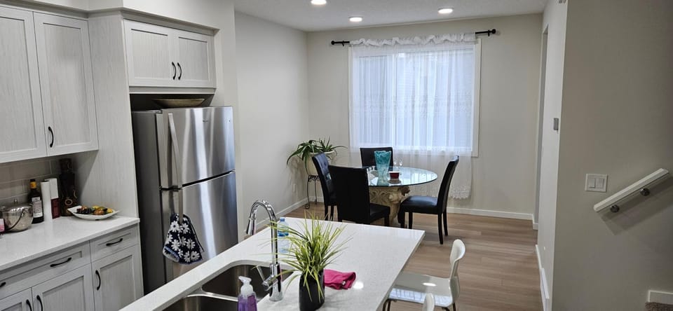 Kitchen or kitchenette, Communal kitchen