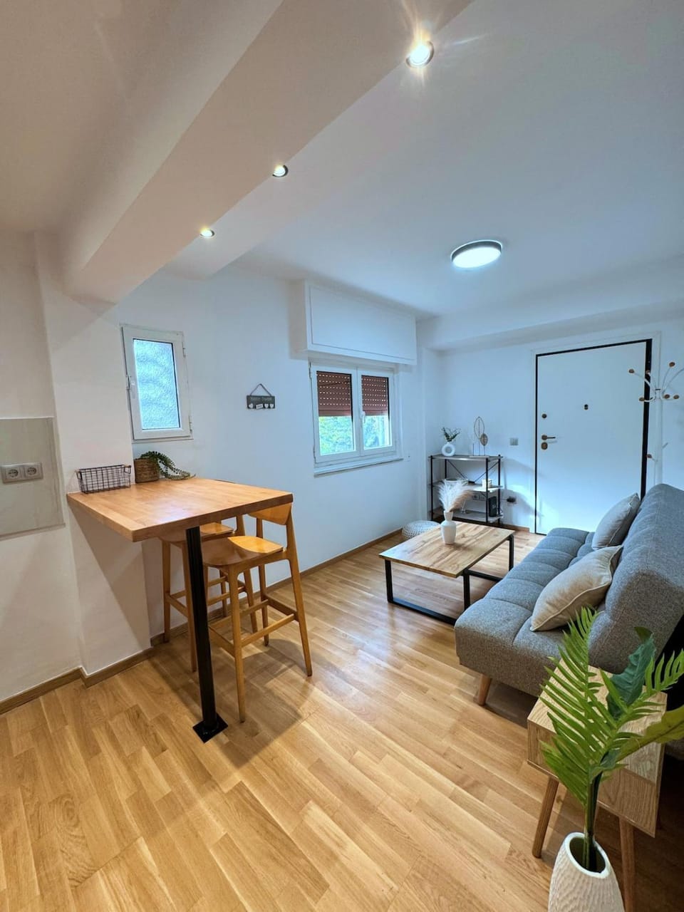Southcoast Suite Vouliagmeni Apartment in Vouliagmeni