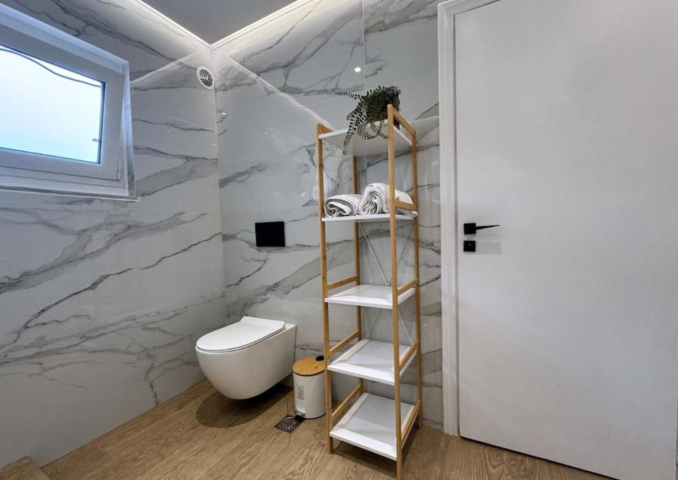 Southcoast Suite Vouliagmeni Apartment in Vouliagmeni