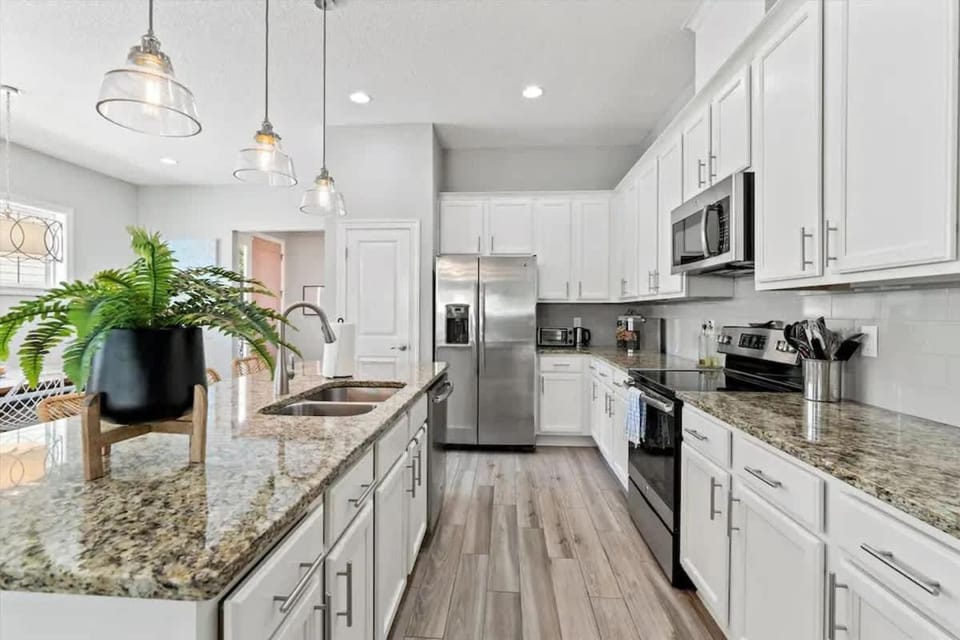 Luxe at Le Beach - Sleeps 12 Spacious WIFI TV House in Jacksonville Beach