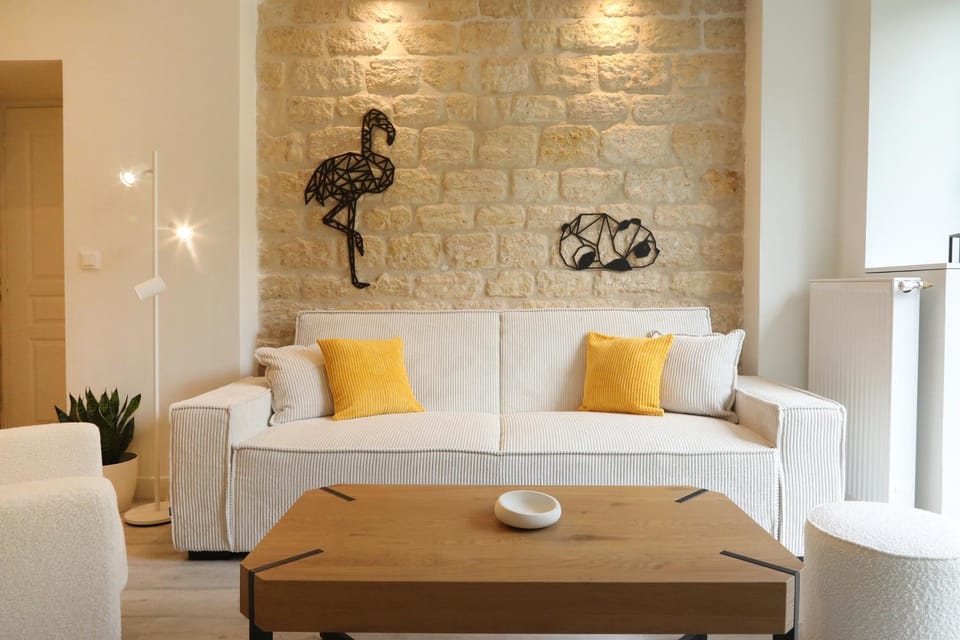 Communal lounge/ TV room, Living room, Seating area