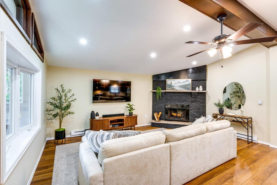 Poconos Family Retreat w/ Fire Pit & Sunroom! House in Coolbaugh Township