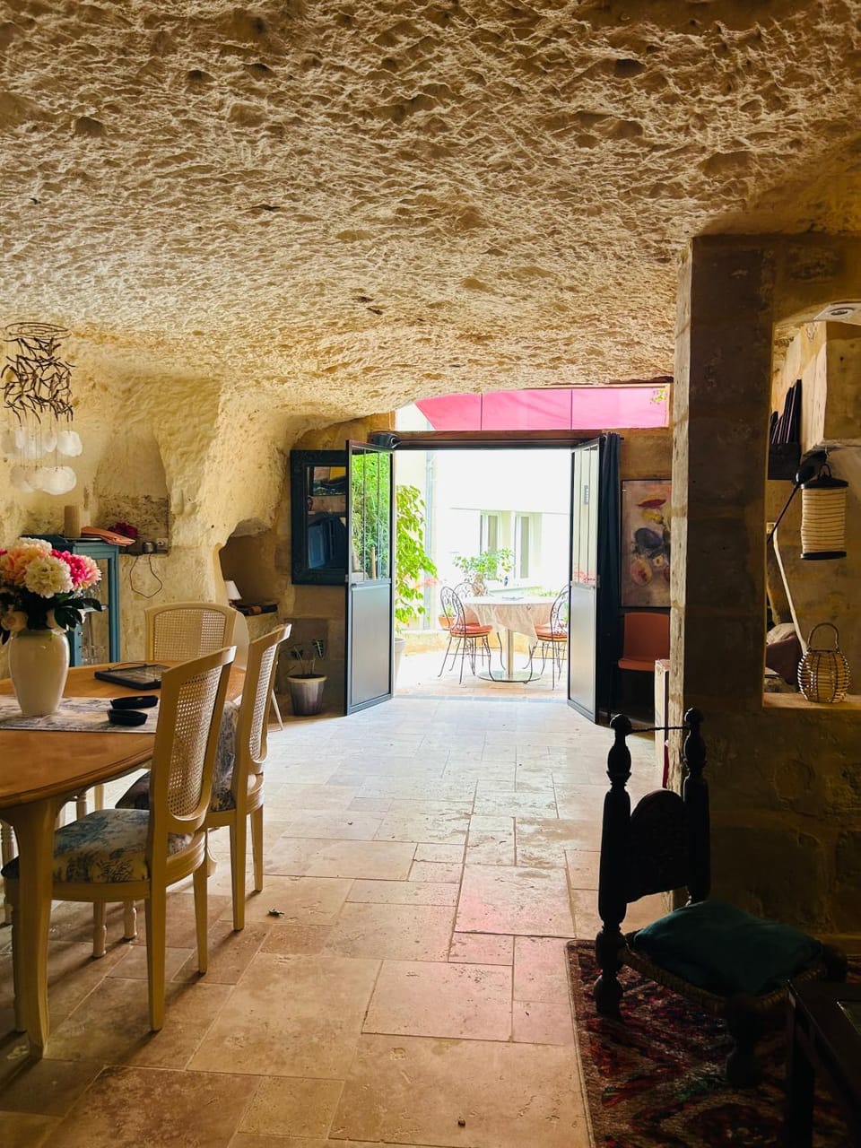 La Grotte d'Orphée - Charmant gîte troglodyte Bed and Breakfast in Saumur