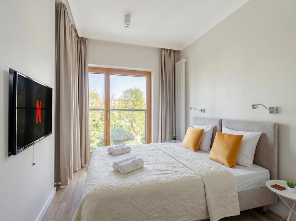 Communal lounge/ TV room, Bed, TV and multimedia, Photo of the whole room, Evening entertainment, Bedroom, towels