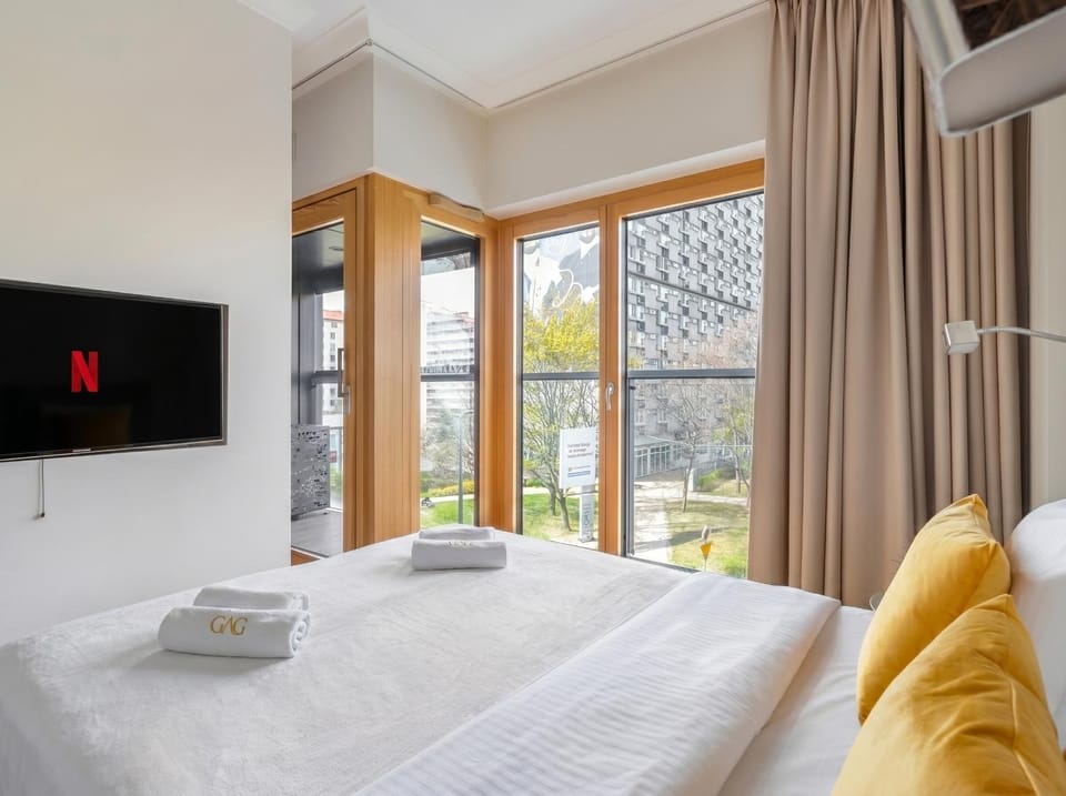 Communal lounge/ TV room, Bed, TV and multimedia, Photo of the whole room, Evening entertainment, Bedroom, towels