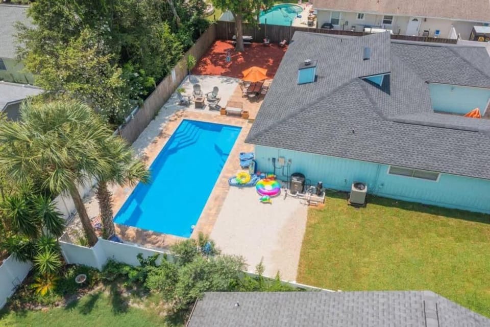 Saltwater Retreat - Pool Golf Cart Inlcuded House in Jacksonville Beach
