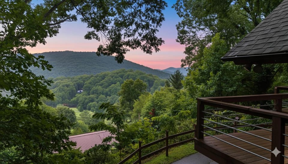 4BR in Maggie Valley Golf Club, Game Room, Hot Tub House in Maggie Valley