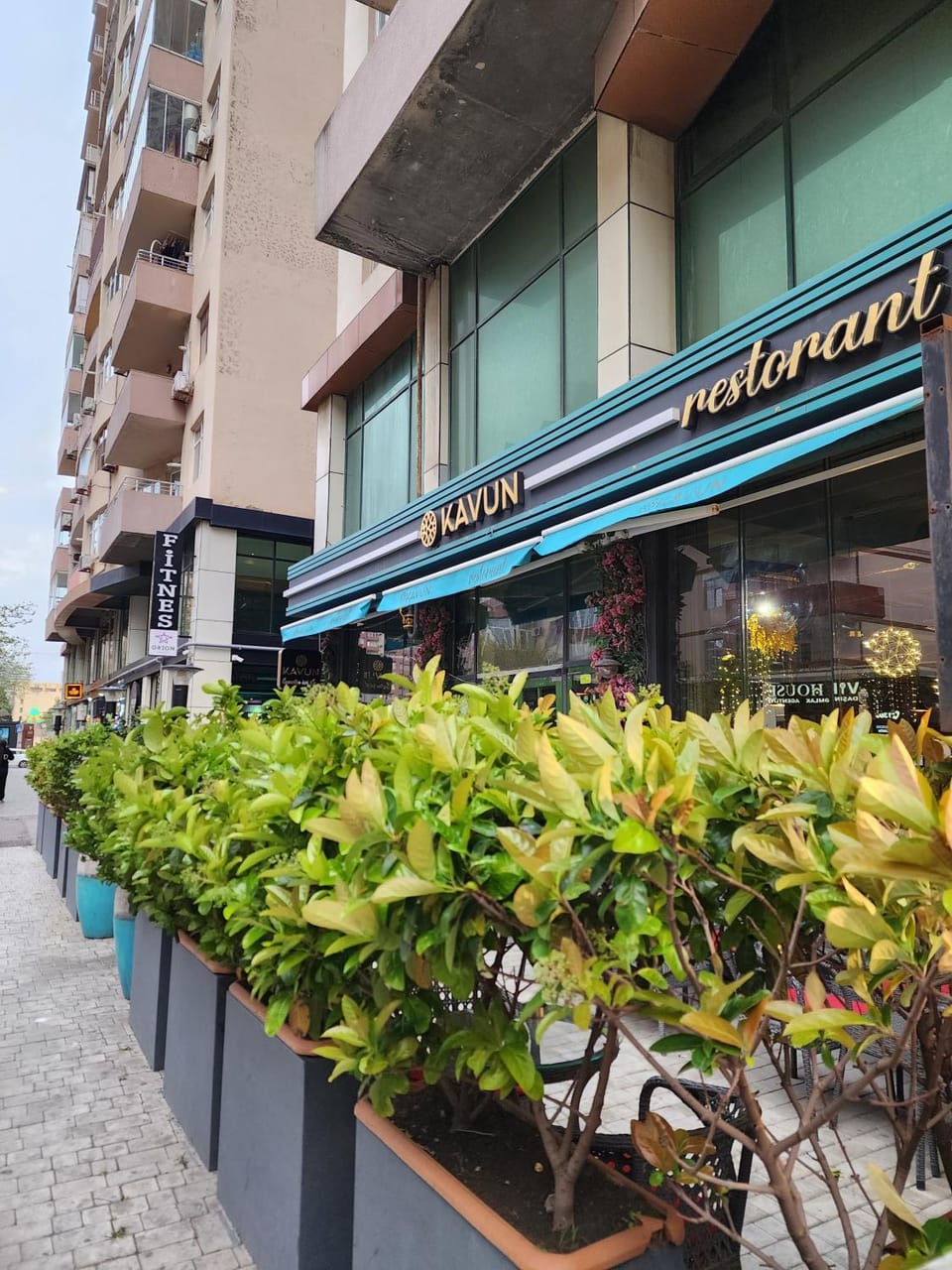Property building, Restaurant/places to eat