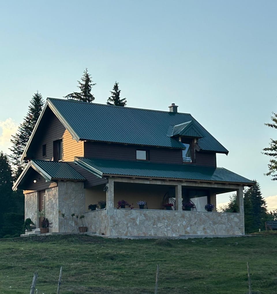 Vila Zelena dolina Green Valley Villa in Montenegro
