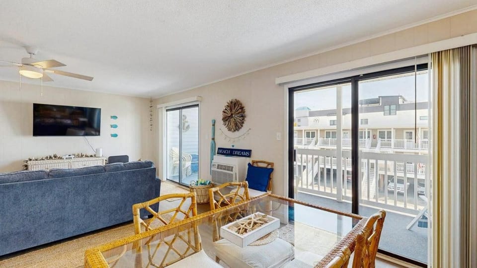 Beach Days & Bay Breezes Await House in Ocean City