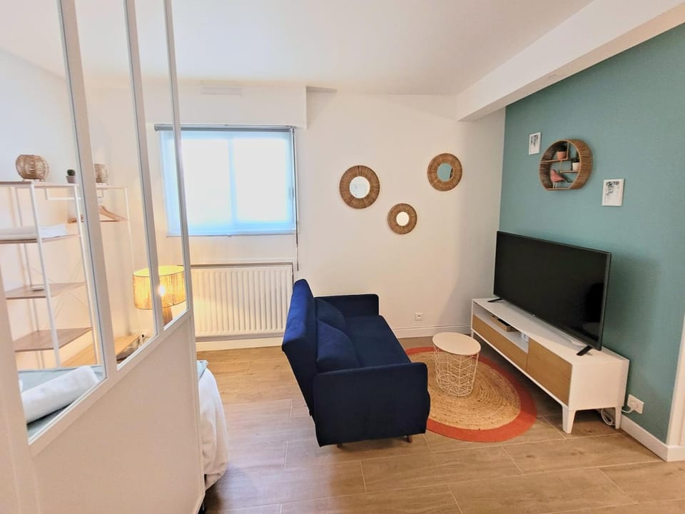 Studio Centre Ville RER A Paris Disney 20 min Apartment in Noisy-le-Grand